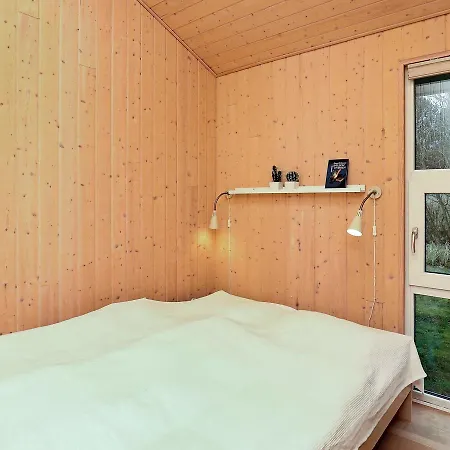 Three-bedroom Holiday In 6 Ålbæk