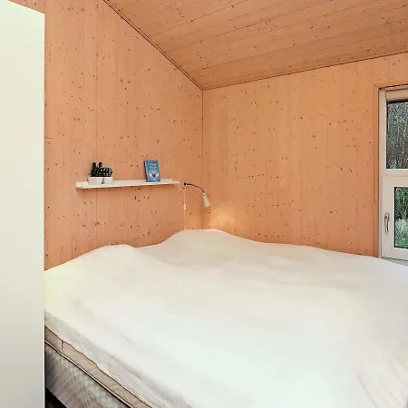 Three-bedroom Holiday In 6