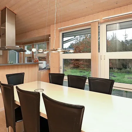 Three-bedroom Holiday In 6 * Ålbæk